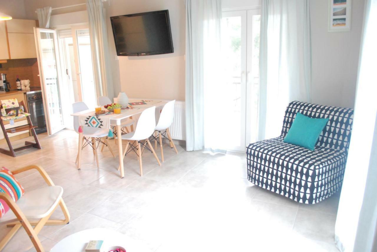 Cornelia Apartment Palaiontsiflikion Bagian luar foto