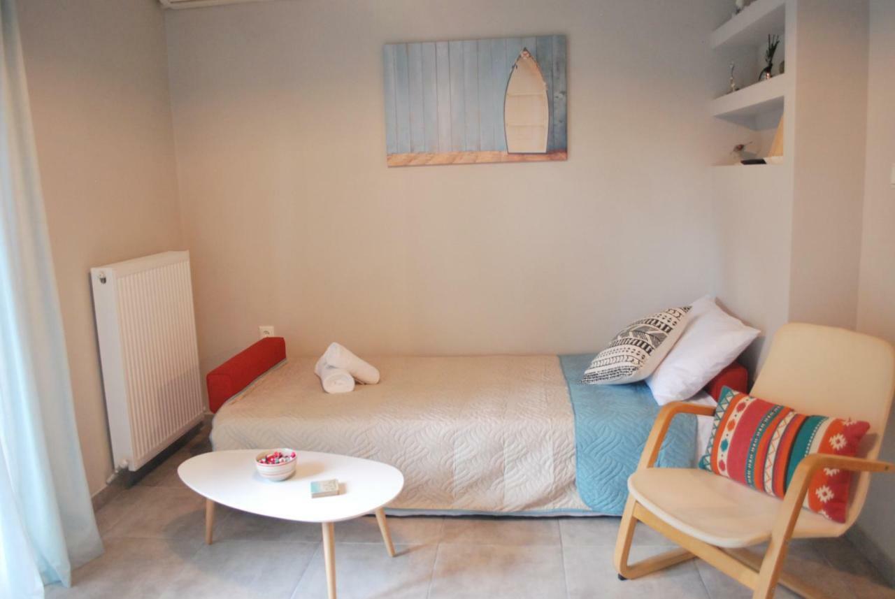 Cornelia Apartment Palaiontsiflikion Bagian luar foto